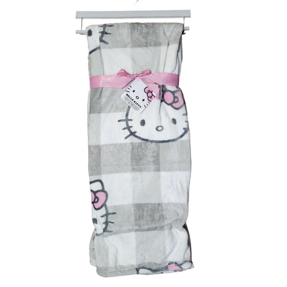 Sanrio Hello Kitty Throw Blanket 50 x 70 in Soft Plush Gray Plaid White Big Head